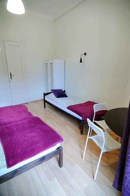 Hollywood Hostel Kraków 0*,