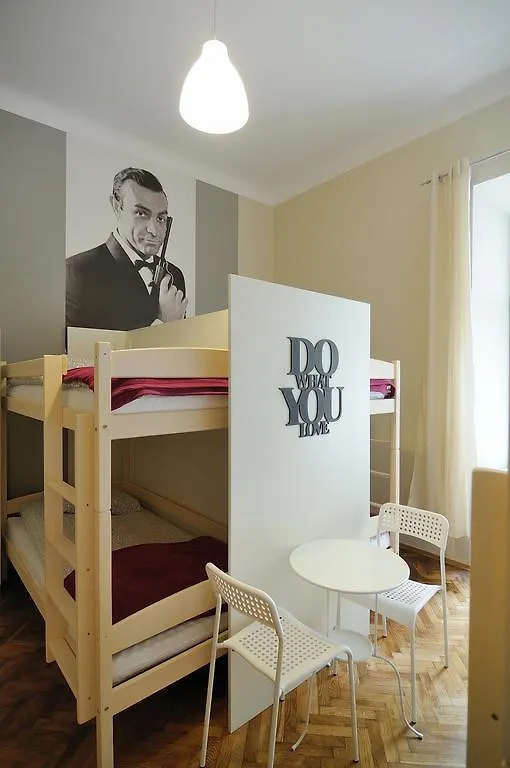Hollywood Hostel Krakov 0*,  Polsko